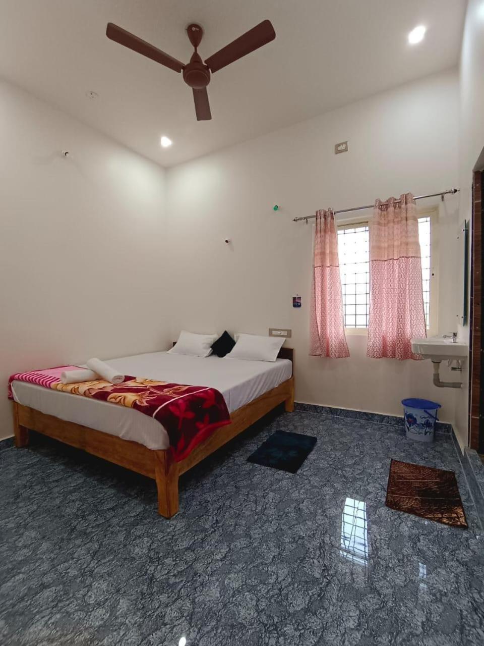 Hampi Anjana Home Stay Екстериор снимка